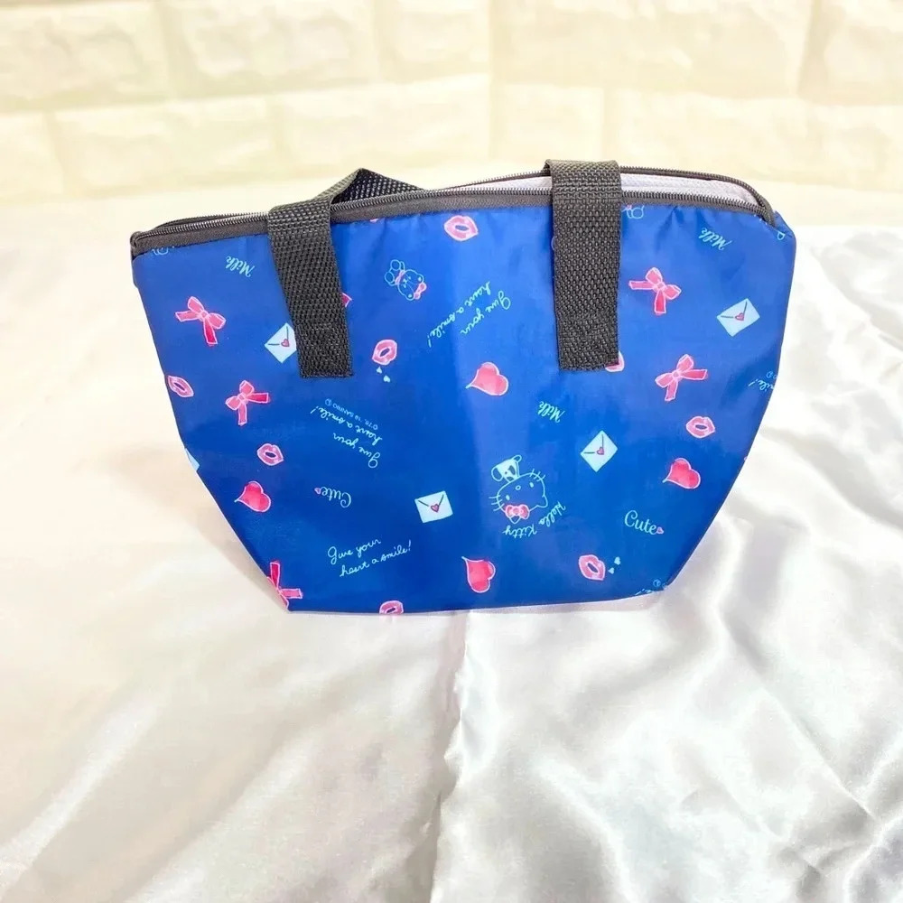 3/$20 🌸 Hello Kitty Lunch Bag